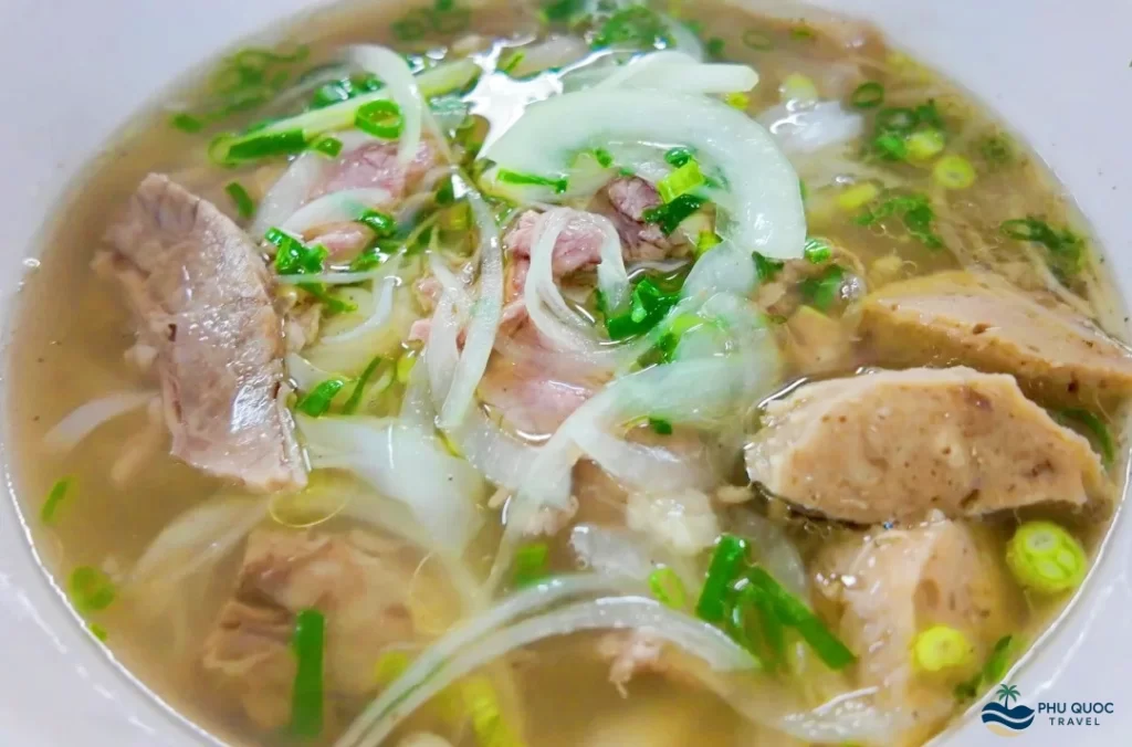 pho sai gon beef noodles soup