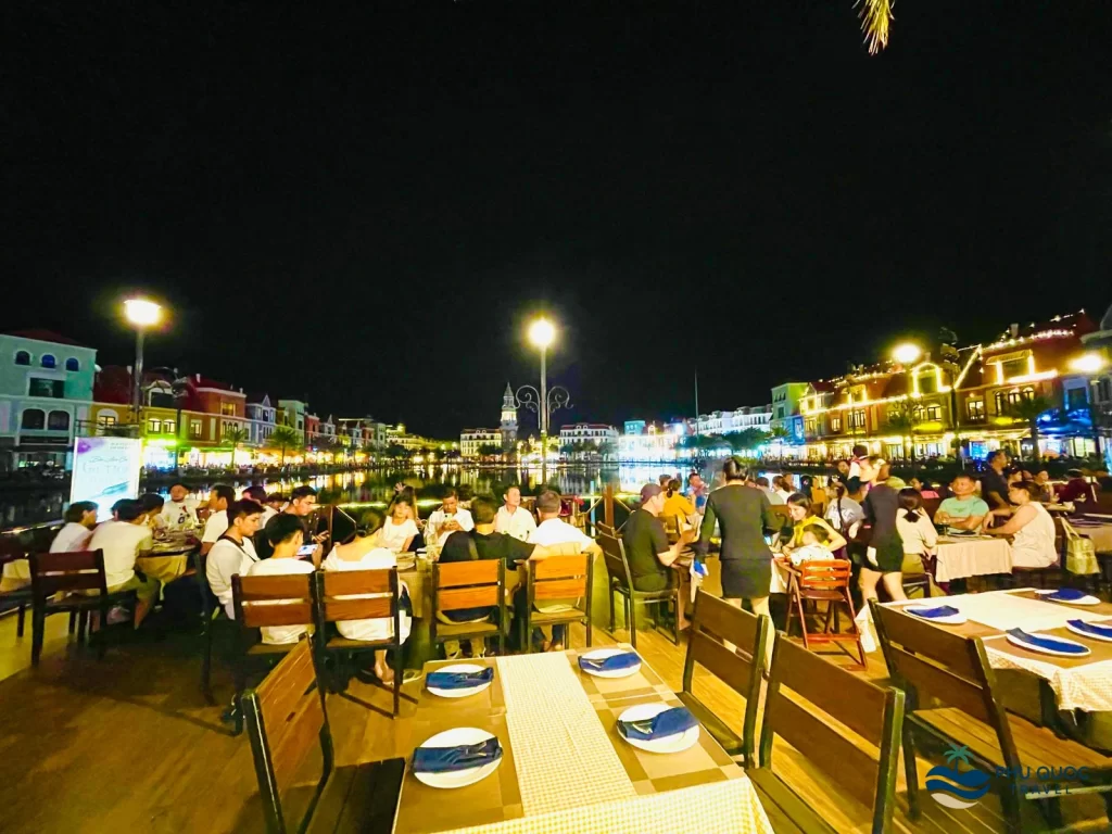 富國大世界Saigon Domain餐廳，威尼斯燈光水舞秀最佳觀賞位置！