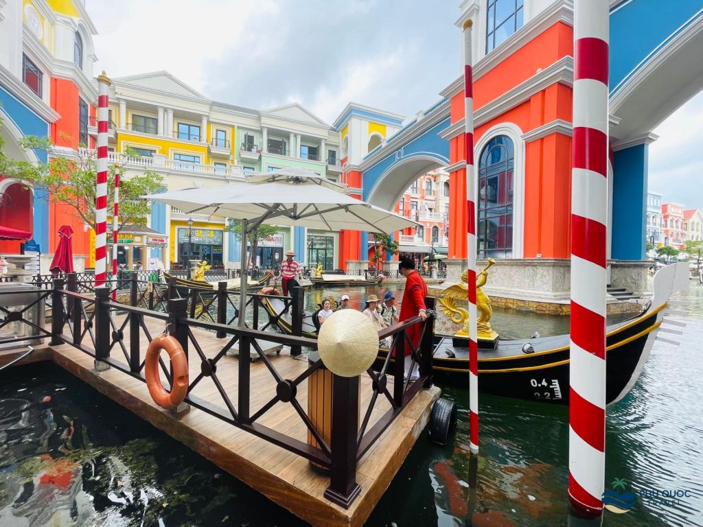 venice watertaxi grand world phu quoc PIER