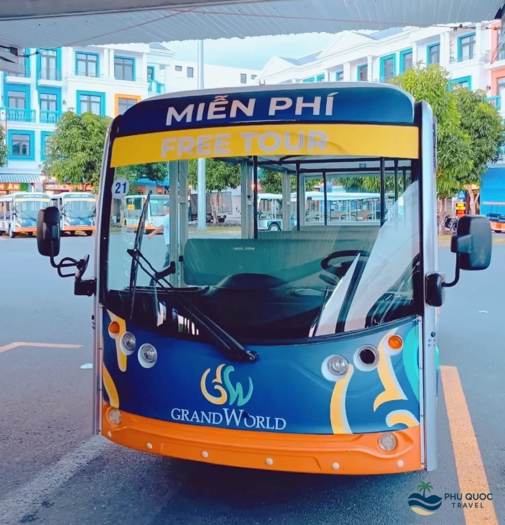 grand world free tour bus