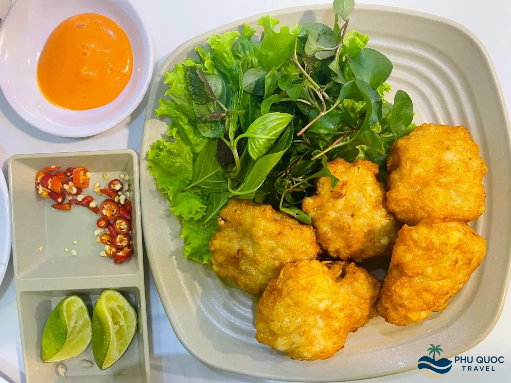 grand world phu quoc food pho tam 01