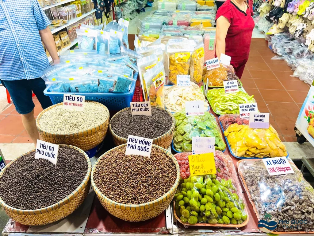 phu quoc night market pepper