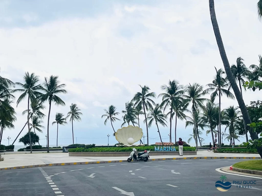 vinbus intercontinental bus stop location